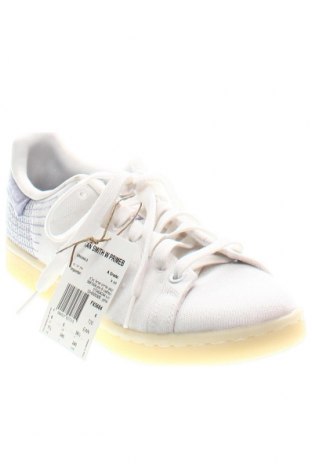 Дамски обувки Adidas & Stan Smith, Размер 39, Цвят Бял, Цена 51,30 лв.