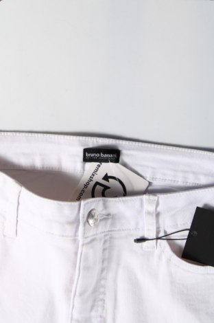 Дамски панталон Bruno Banani, Размер M, Цвят Бял, Цена 87,00 лв.
