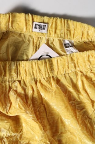 Damskie spodnie Mtwtfss Weekday, Rozmiar S, Kolor Żółty, Cena 12,99 zł