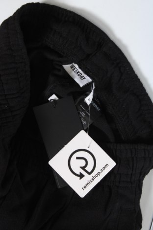 Γυναικείο παντελόνι Weekday, Μέγεθος XS, Χρώμα Μαύρο, Τιμή 6,76 €