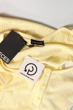 Γυναικείο αμάνικο μπλουζάκι Pieces, Μέγεθος L, Χρώμα Κίτρινο, Τιμή 3,20 €