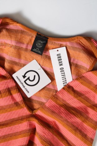 Damentop Urban Outfitters, Größe M, Farbe Mehrfarbig, Preis 2,99 €