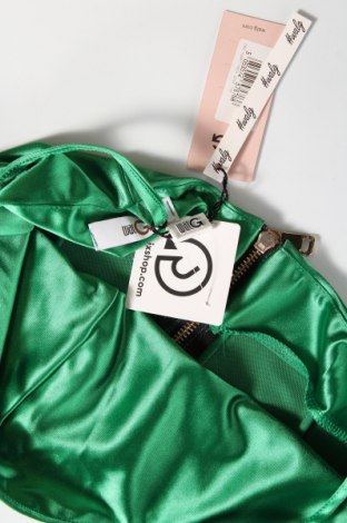 Γυναικείο αμάνικο μπλουζάκι Wal G, Μέγεθος M, Χρώμα Πράσινο, Τιμή 4,49 €