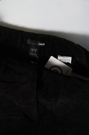 Пола H&M, Размер S, Цвят Черен, Цена 3,19 лв.