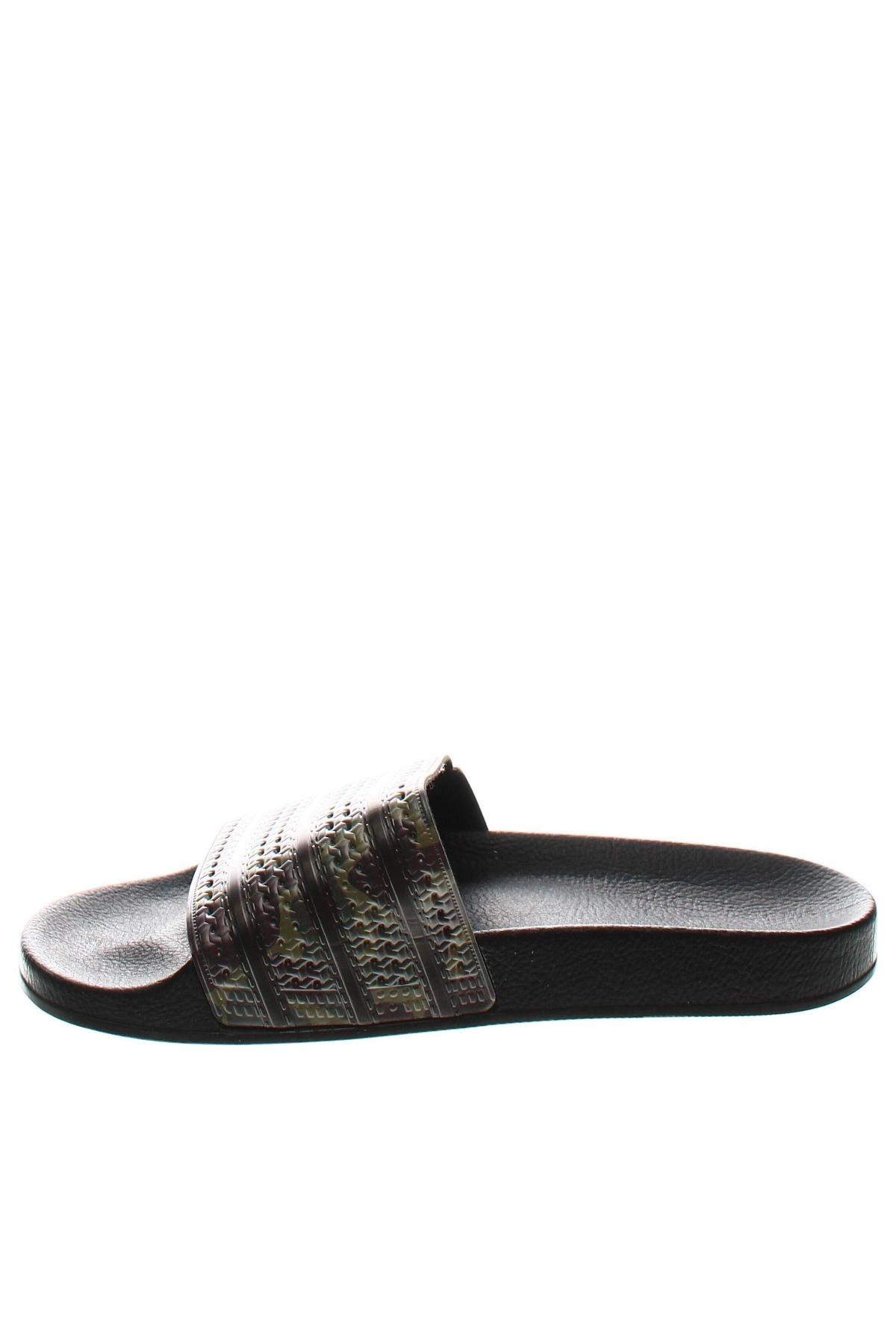 Чехли Adidas Originals - на изгодна цена в Remix - #123590163