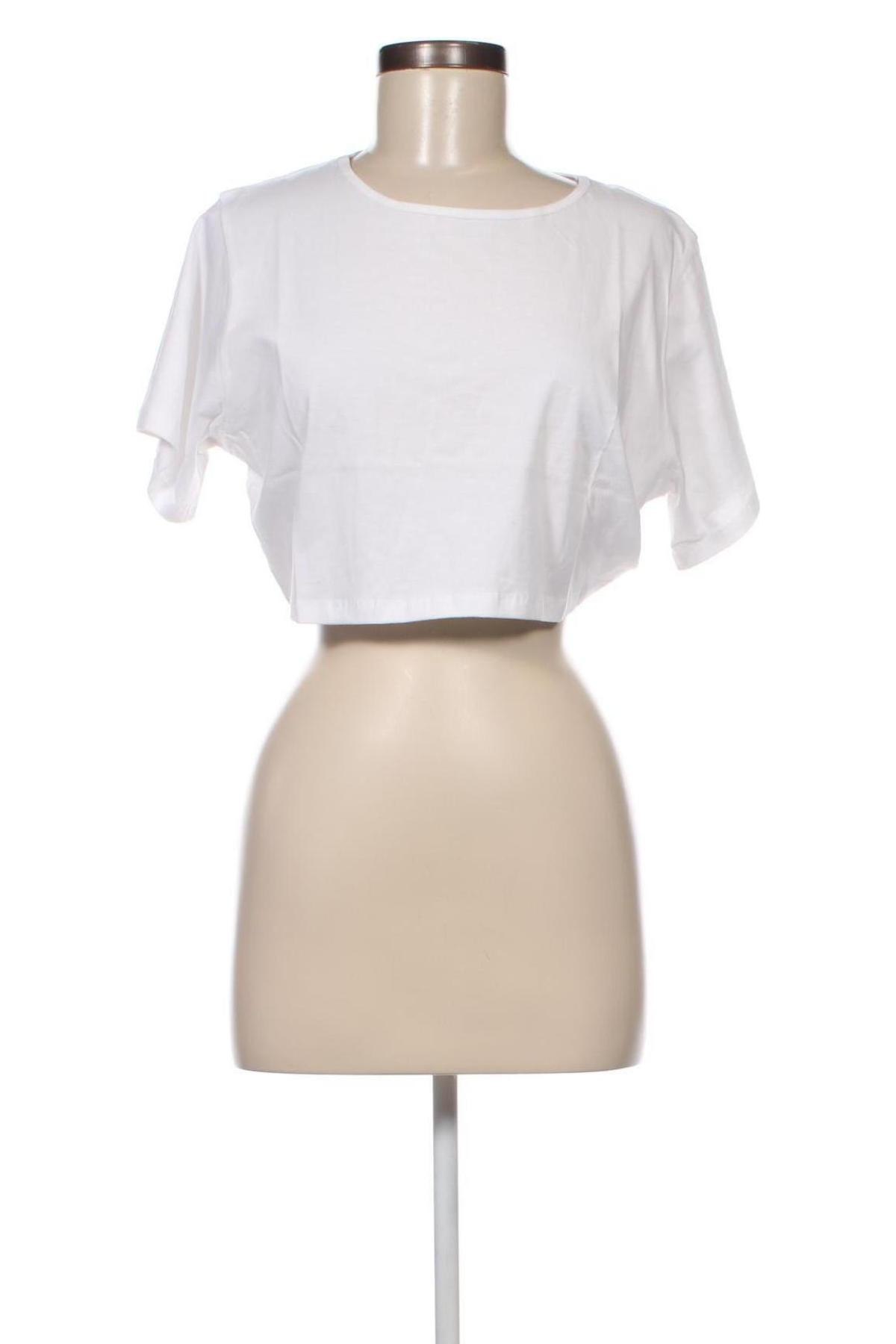 Γυναικεία μπλούζα Wednesday's Girl, Μέγεθος XL, Χρώμα Λευκό, Τιμή 4,82 €