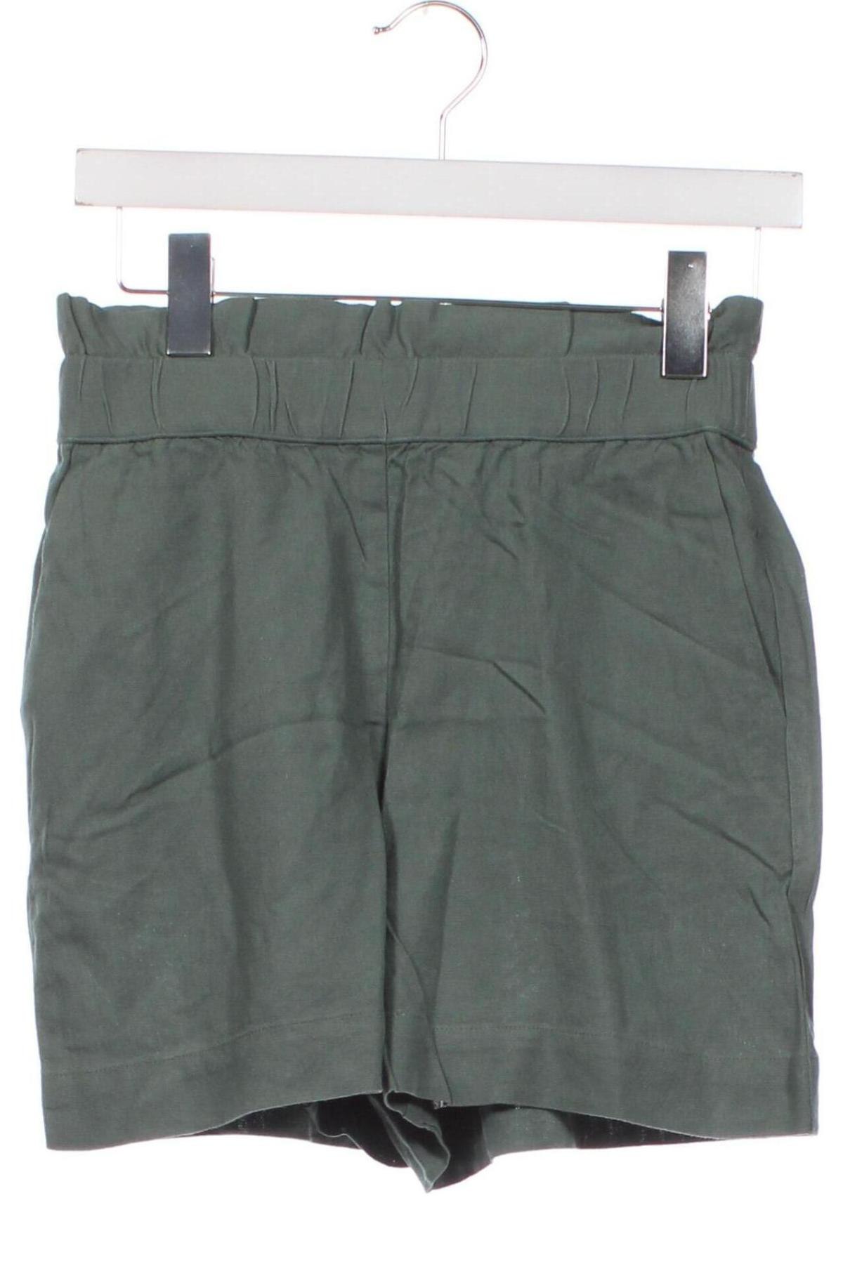 Дамски къс панталон Vero Moda, Размер XS, Цвят Зелен, Цена 11,20 лв.