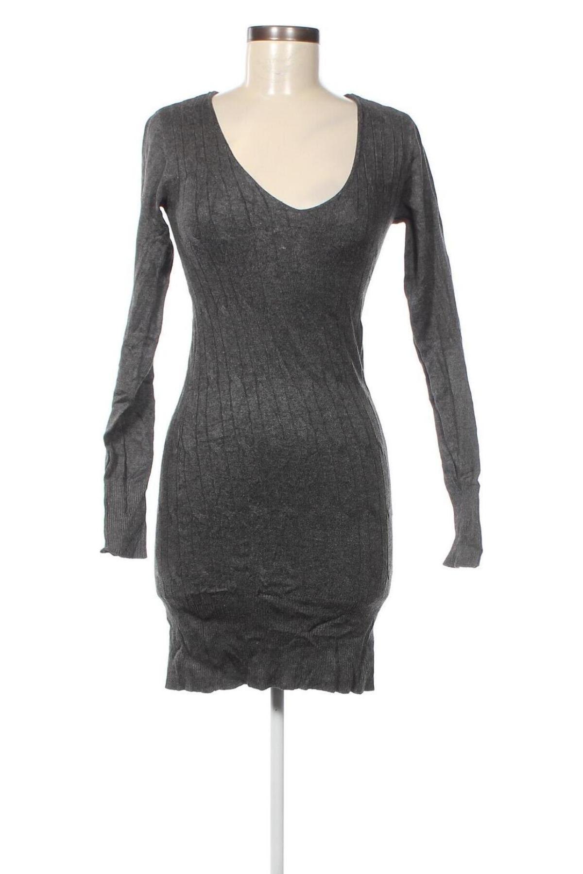 Kleid Flame, Größe S, Farbe Grau, Preis 2,42 €