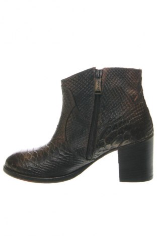 Botine de damă, Mărime 36, Culoare Maro, Preț 139,99 Lei