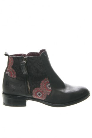 Botine de damă Desigual, Mărime 37, Culoare Negru, Preț 224,99 Lei