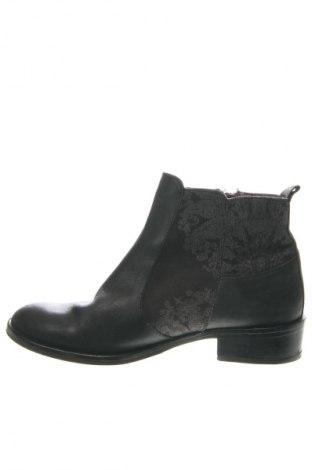 Botine de damă Desigual, Mărime 37, Culoare Negru, Preț 224,99 Lei