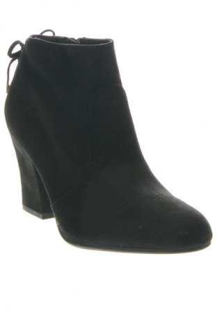 Botine de damă Graceland, Mărime 39, Culoare Negru, Preț 101,99 Lei