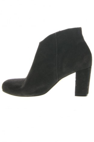 Botine de damă Madeleine, Mărime 39, Culoare Gri, Preț 191,99 Lei