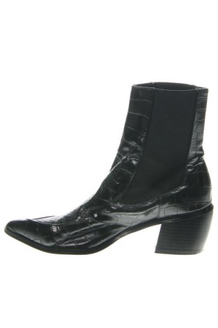 Botine de damă Mohito, Mărime 36, Culoare Negru, Preț 96,99 Lei