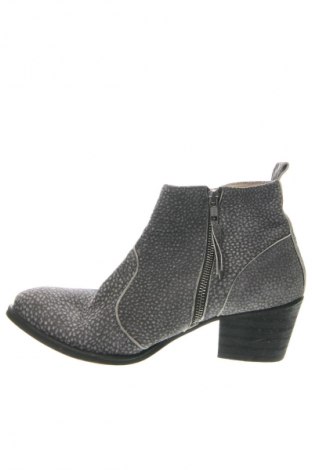 Botine de damă Samsoe & Samsoe, Mărime 41, Culoare Gri, Preț 152,99 Lei