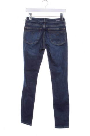 Damskie jeansy Calvin Klein Jeans, Rozmiar XS, Kolor Niebieski, Cena 109,99 zł