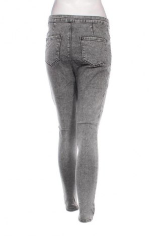 Damen Jeans Cropp, Größe M, Farbe Grau, Preis 9,99 €