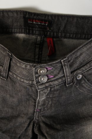 Damskie jeansy Guess, Rozmiar L, Kolor Szary, Cena 112,99 zł