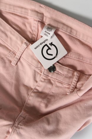 Damen Jeans H&M, Größe M, Farbe Rosa, Preis 6,99 €