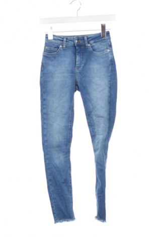 Damskie jeansy ONLY, Rozmiar XS, Kolor Niebieski, Cena 43,99 zł