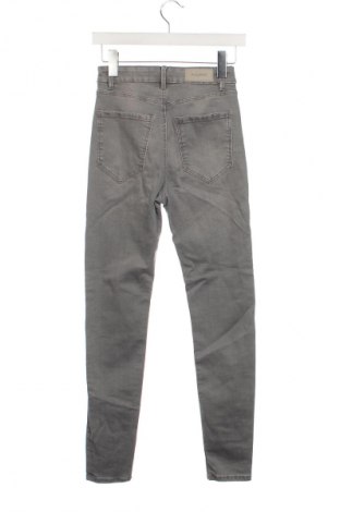 Damskie jeansy Pull&Bear, Rozmiar S, Kolor Szary, Cena 37,99 zł