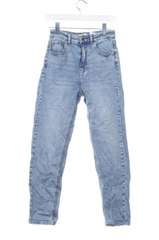 Damskie jeansy Pull&Bear, Rozmiar S, Kolor Niebieski, Cena 37,99 zł