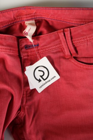 Damskie jeansy Q/S by S.Oliver, Rozmiar M, Kolor Czerwony, Cena 63,99 zł