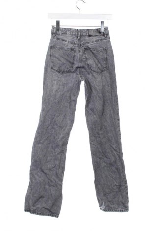 Damskie jeansy Stradivarius, Rozmiar XXS, Kolor Szary, Cena 46,99 zł