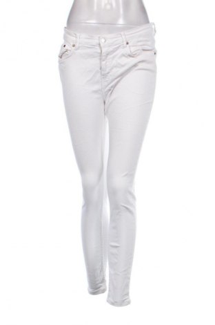 Damen Jeans Zara, Größe M, Farbe Weiß, Preis 4,99 €