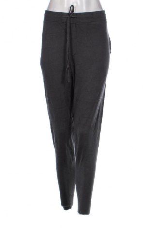 Pantaloni de velvet de femei Zara, Mărime XL, Culoare Gri, Preț 88,99 Lei