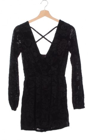 Women's short jumpsuit Velvet, Mărime S, Culoare Negru, Preț 36,99 Lei