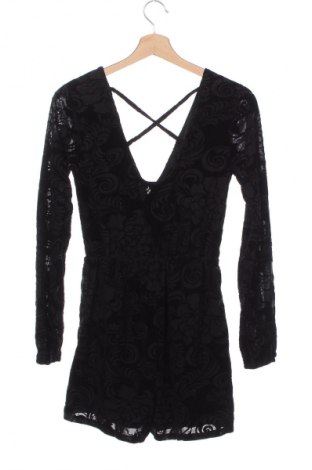 Women's short jumpsuit Velvet, Μέγεθος S, Χρώμα Μαύρο, Τιμή 7,49 €