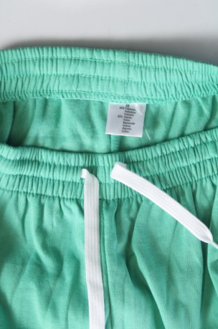 Pantaloni scurți de femei, Mărime M, Culoare Verde, Preț 40,99 Lei