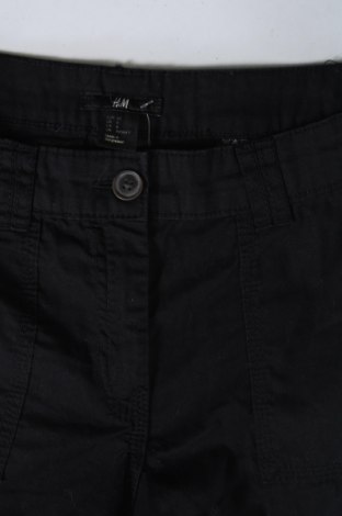 Pantaloni scurți de femei H&M, Mărime XS, Culoare Negru, Preț 87,68 Lei