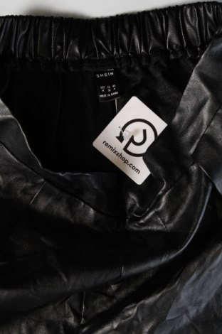 Pantaloni scurți de femei SHEIN, Mărime M, Culoare Negru, Preț 25,99 Lei