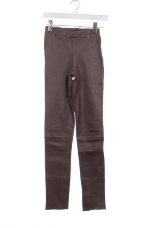 Pantaloni de piele pentru damă Arma, Mărime XS, Culoare Maro, Preț 662,99 Lei