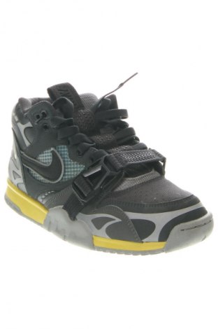 Încălțăminte de damă Nike, Mărime 41, Culoare Multicolor, Preț 362,99 Lei