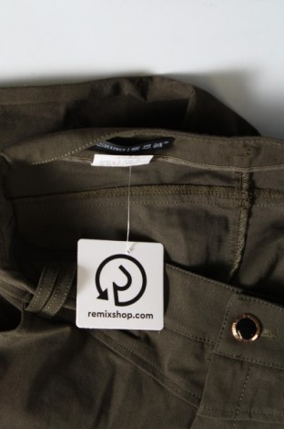 Damenhose, Größe M, Farbe Grün, Preis € 8,49