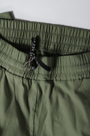 Damenhose, Größe M, Farbe Grün, Preis € 6,99