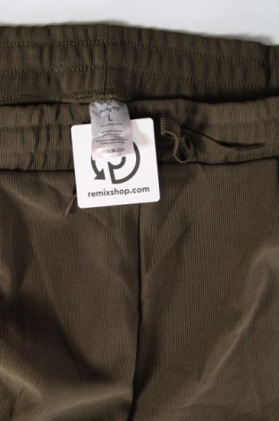 Damenhose, Größe XL, Farbe Grün, Preis 9,49 €