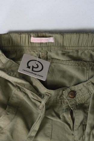 Pantaloni de femei Bershka, Mărime XXS, Culoare Verde, Preț 51,99 Lei