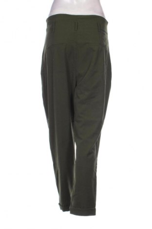 Damenhose Bershka, Größe M, Farbe Grün, Preis € 6,49