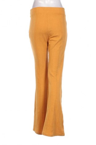 Damenhose Bershka, Größe L, Farbe Gelb, Preis € 8,49