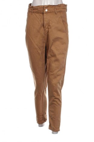 Damenhose Cream & Rouge, Größe M, Farbe Beige, Preis 12,99 €