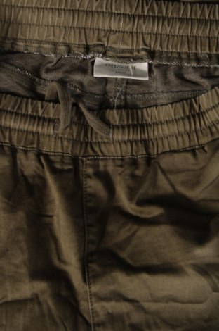 Pantaloni de femei Free Quent, Mărime M, Culoare Verde, Preț 31,99 Lei