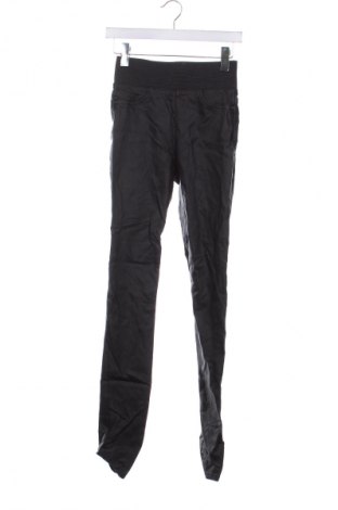 Pantaloni de femei Free Quent, Mărime XS, Culoare Negru, Preț 67,99 Lei