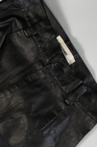 Pantaloni de femei Perfect Stranger, Mărime XXS, Culoare Negru, Preț 47,99 Lei