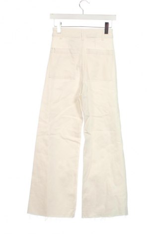 Pantaloni de femei Zara, Mărime XS, Culoare Alb, Preț 88,99 Lei