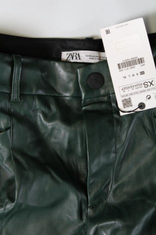 Γυναικείο παντελόνι Zara, Μέγεθος XS, Χρώμα Πράσινο, Τιμή 23,99 €