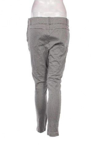 Pantaloni de femei Zara Trafaluc, Mărime XL, Culoare Multicolor, Preț 31,99 Lei